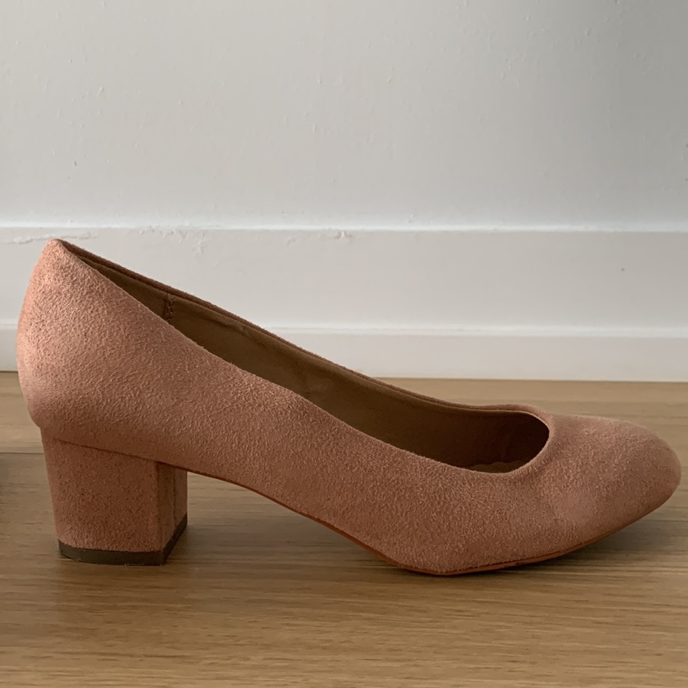 LOFT closed toe heels